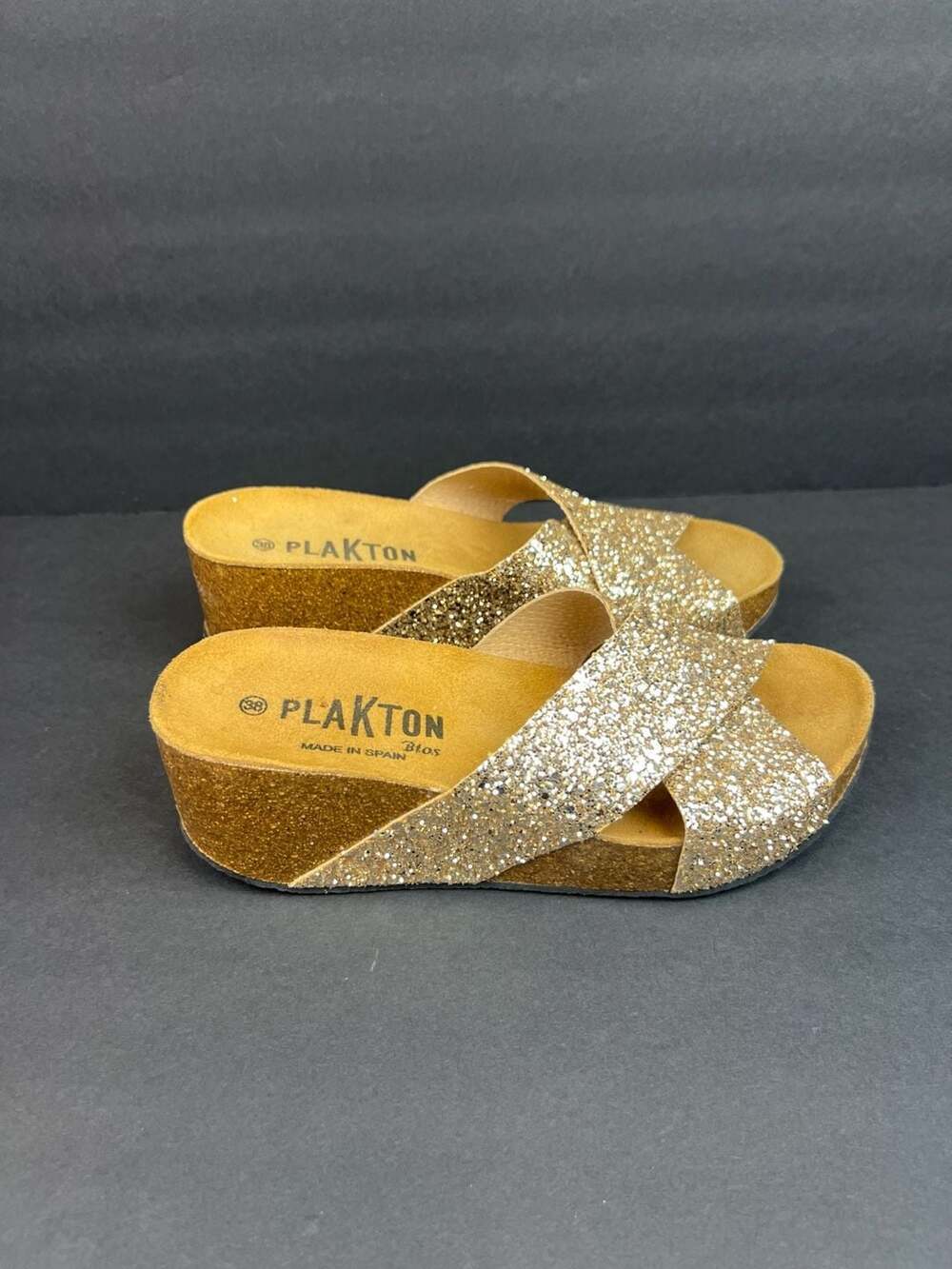 Plakton Bios Gold Glitter Cross-Strap Wedge Sandals US 7.5 Euro 38